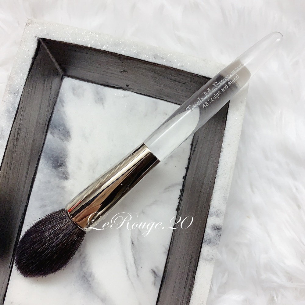 Trish mcevoy #48 sculpt and blending brush